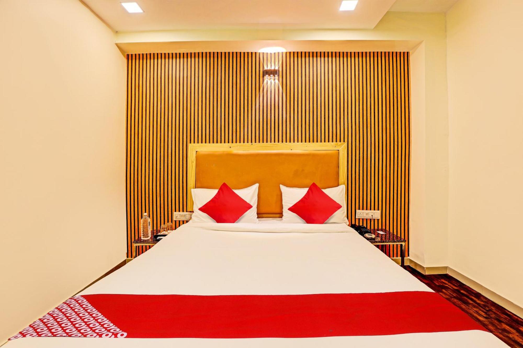 Hotel O Alexa Ahmedabad Exterior photo