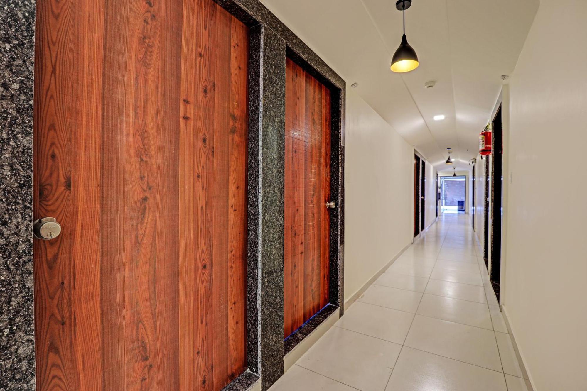 Hotel O Alexa Ahmedabad Exterior photo