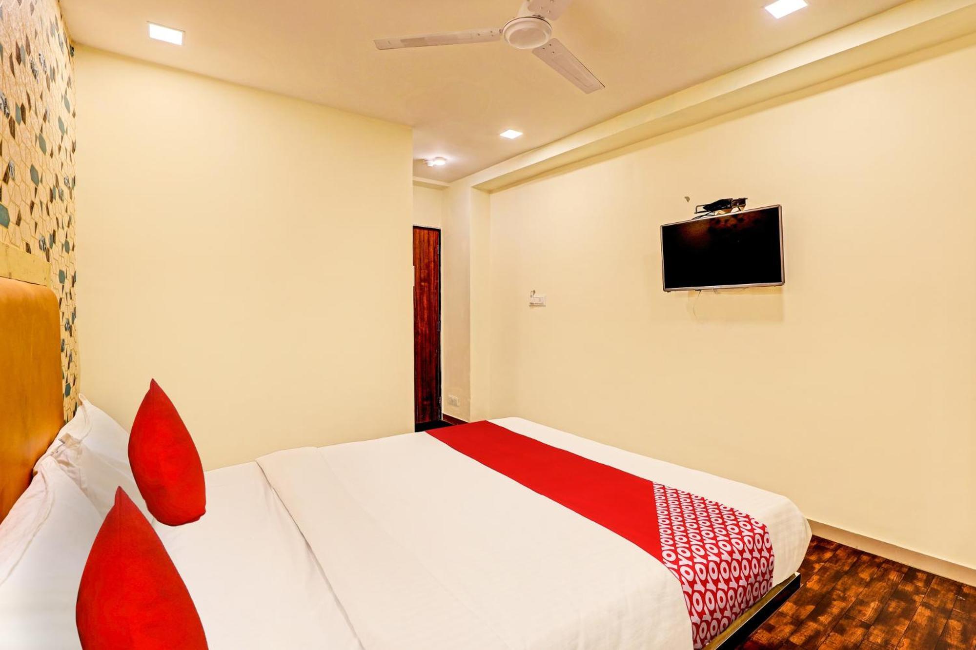 Hotel O Alexa Ahmedabad Exterior photo